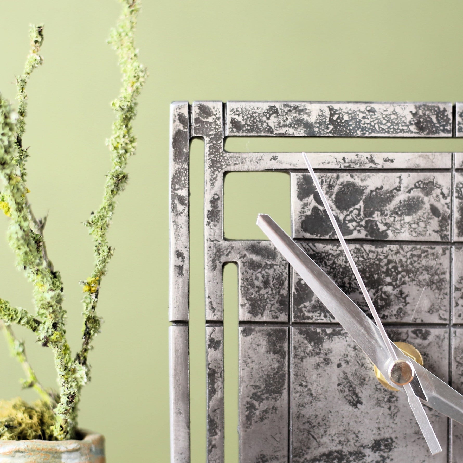 11th Anniversary Steel Clock, Traditional Wedding Gift, Handmade Desk Clock with Dials, Analogue Mechanism Timepiece Couples Gift Hooks