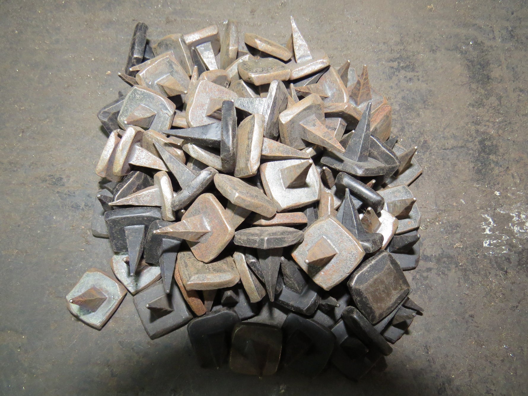 Pointe carrée à tête conique 3/4" x 3/4" QTÉ (50)