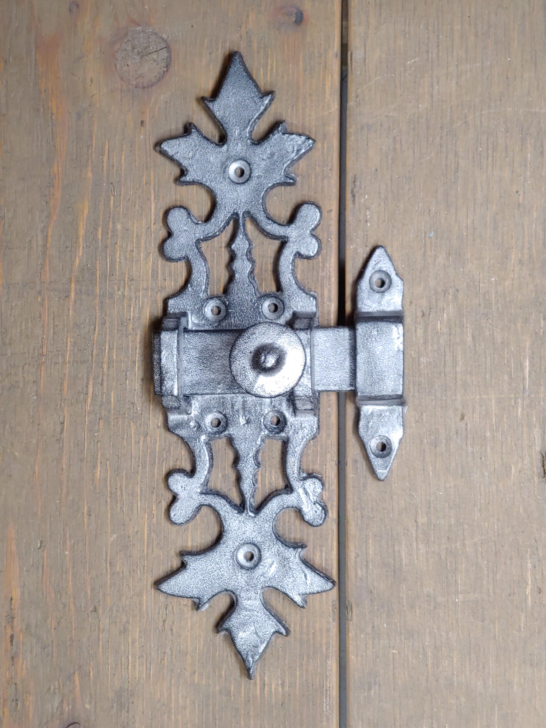 Roman Acanthus Iron Latch Latches Latches