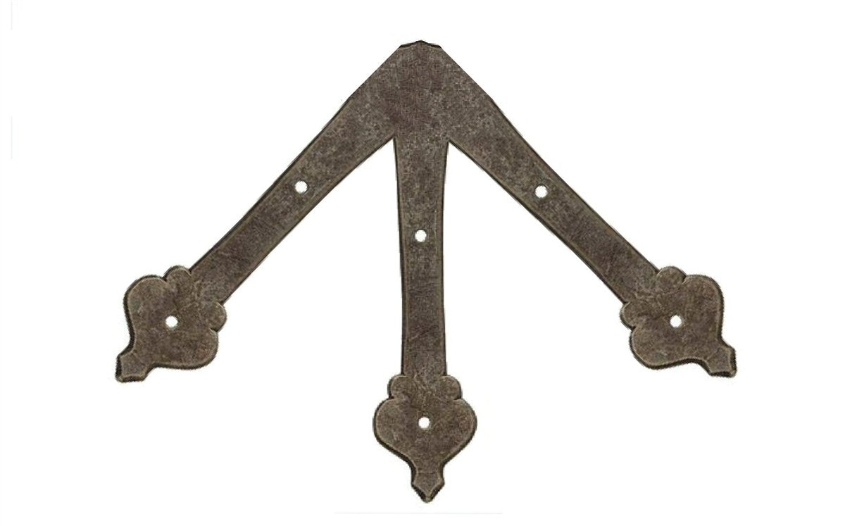 French Country Revival Iron Ridge Center Plate